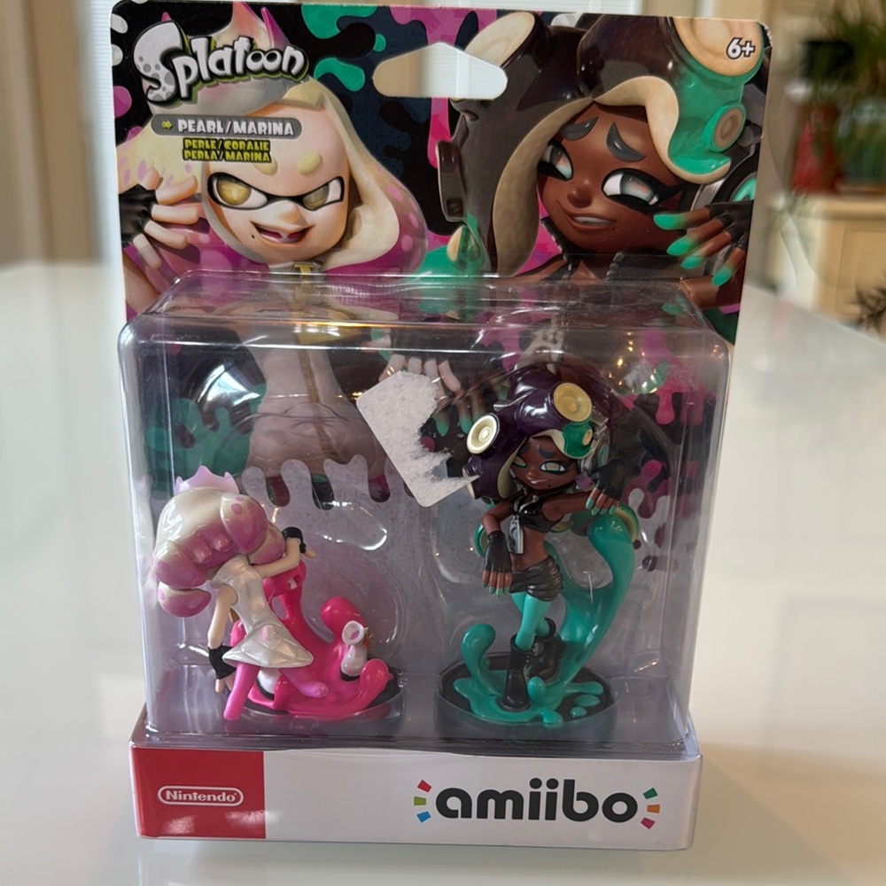 Splatoon Pearl and Marina Amiibo Figures